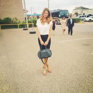 Meet your Posher, Tara